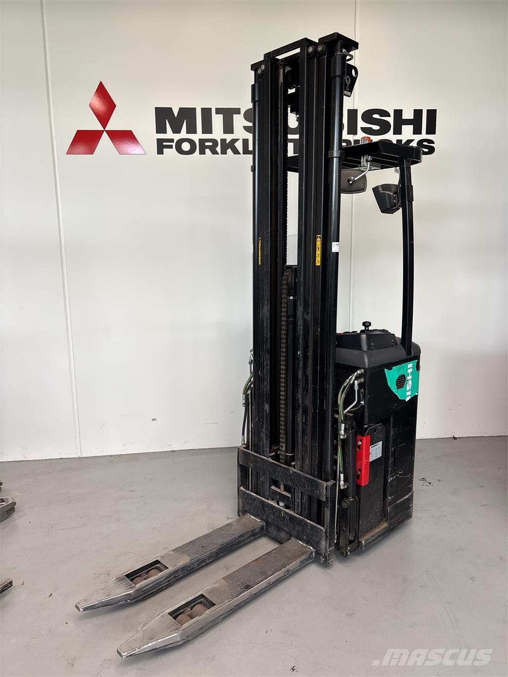 Mitsubishi SBR16N Selbstfahrstapler