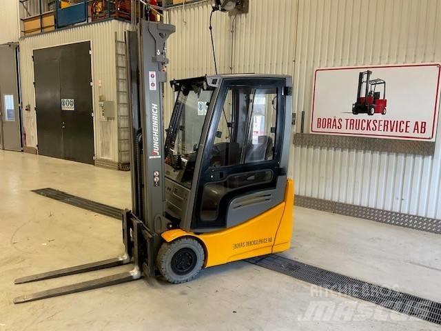Jungheinrich EFG 215 Elektro Stapler