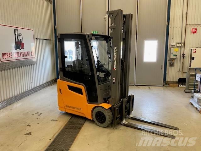 Jungheinrich EFG 215 Elektro Stapler