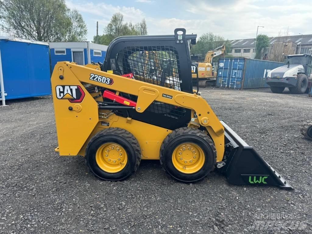 CAT 226D3 Kompaktlader