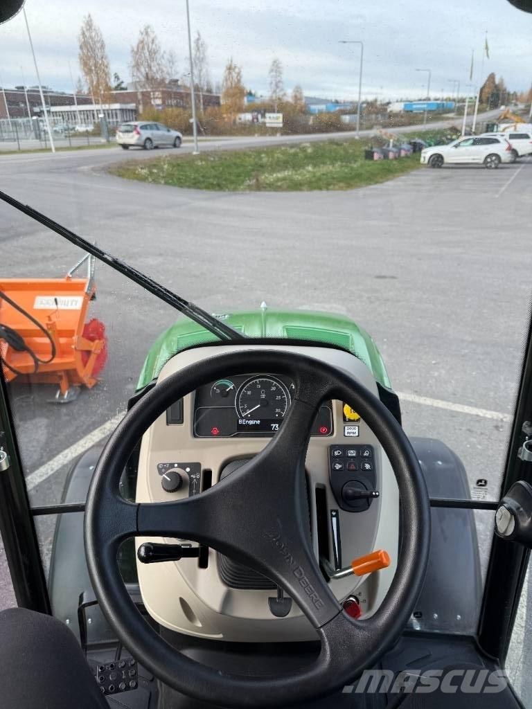 John Deere 3046 R Kleintraktoren