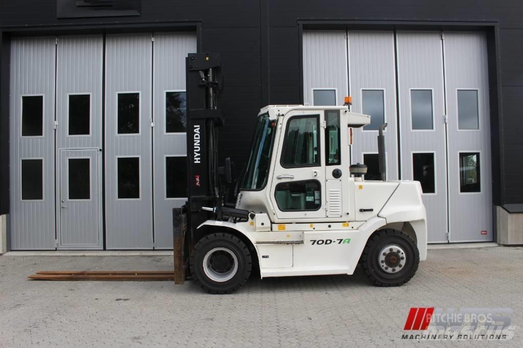 Hyundai 70 D-7 A Diesel Stapler