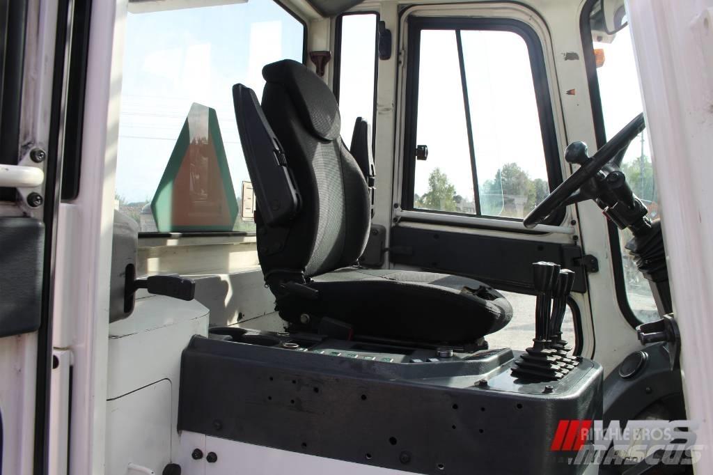 Hyundai 70 D-7 A Diesel Stapler