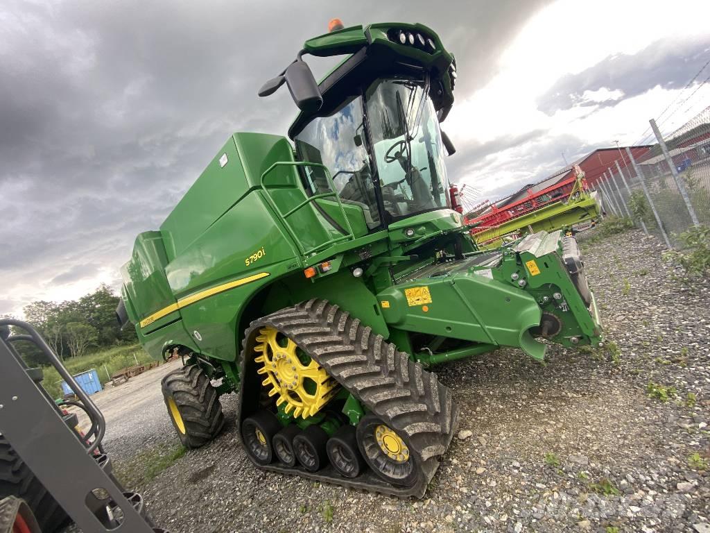 John Deere S790i Mähdrescher