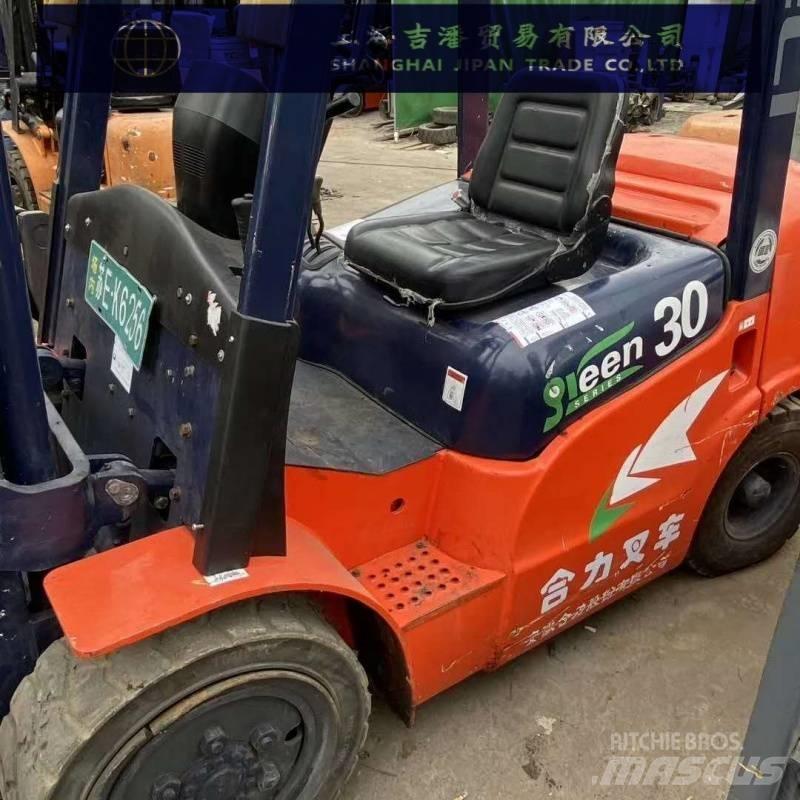 Heli 30 Diesel Stapler