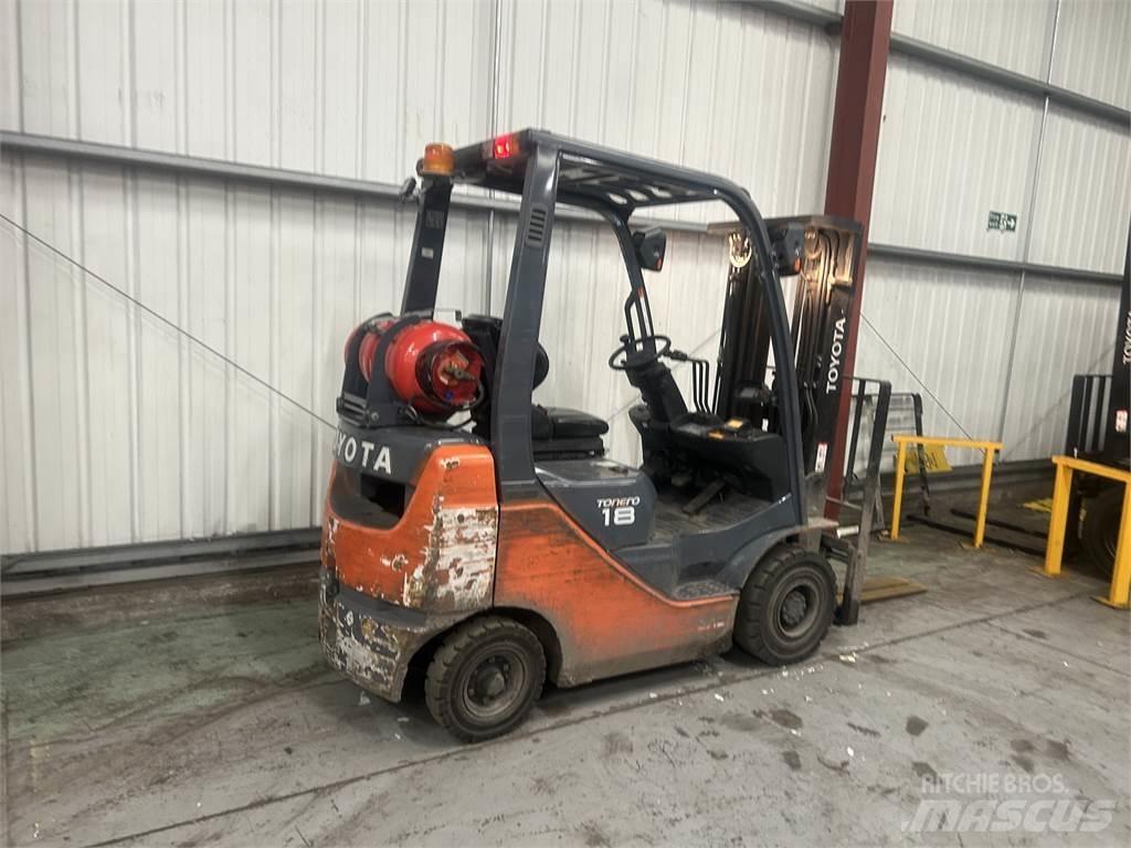 Toyota 02-8FGF18 Gas Stapler