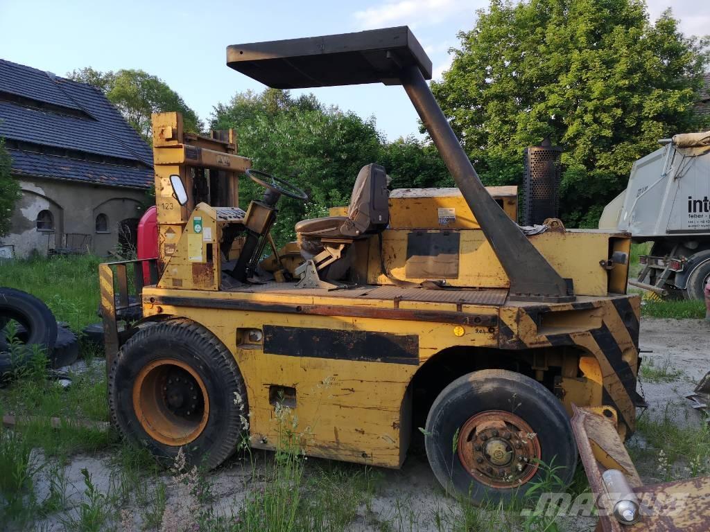 Takraf DFG6302 Diesel Stapler