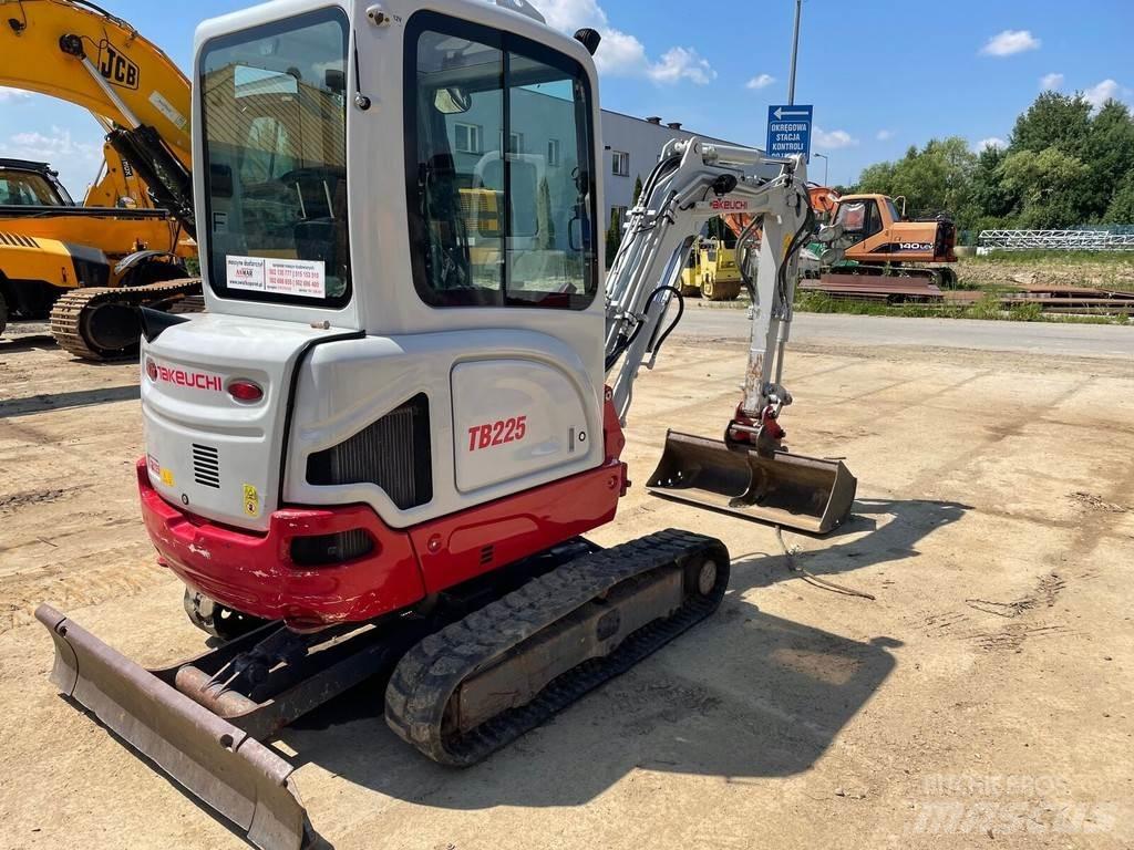 Takeuchi TB225 Minibagger < 7t