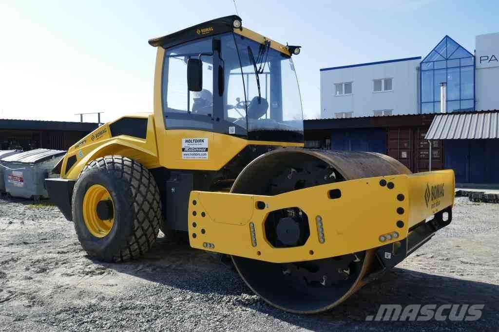 Bomag BW 213 D-5 Erdbauwalzen