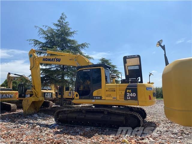 Komatsu PC 240-8 Raupenbagger