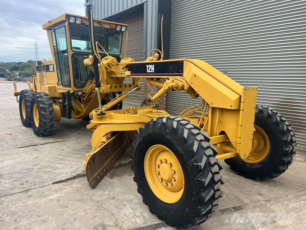 CAT 12 H Grader