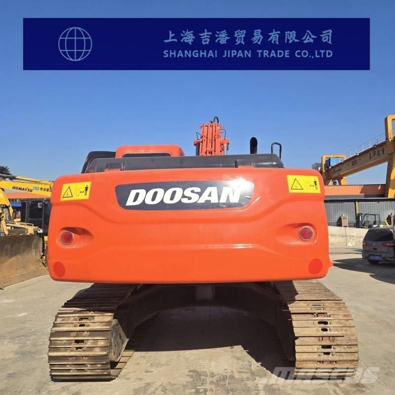 Doosan DX 225 Raupenbagger