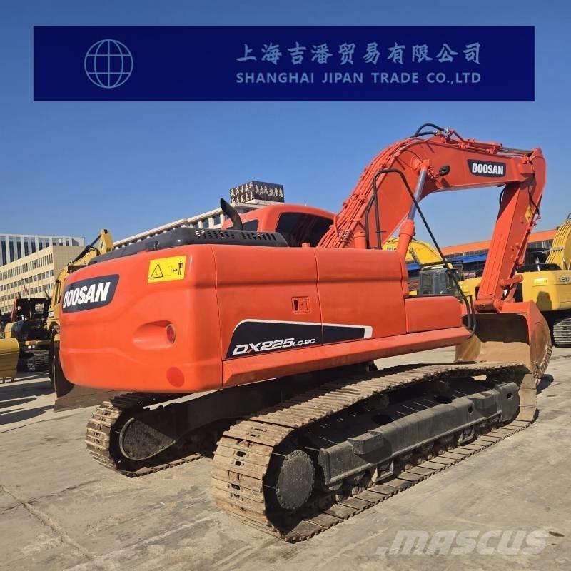 Doosan DX 225 Raupenbagger