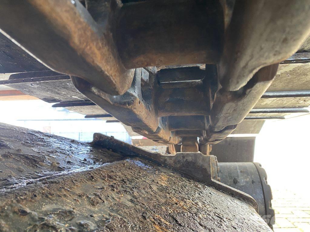 Hitachi ZX 180 LC-3 Raupenbagger