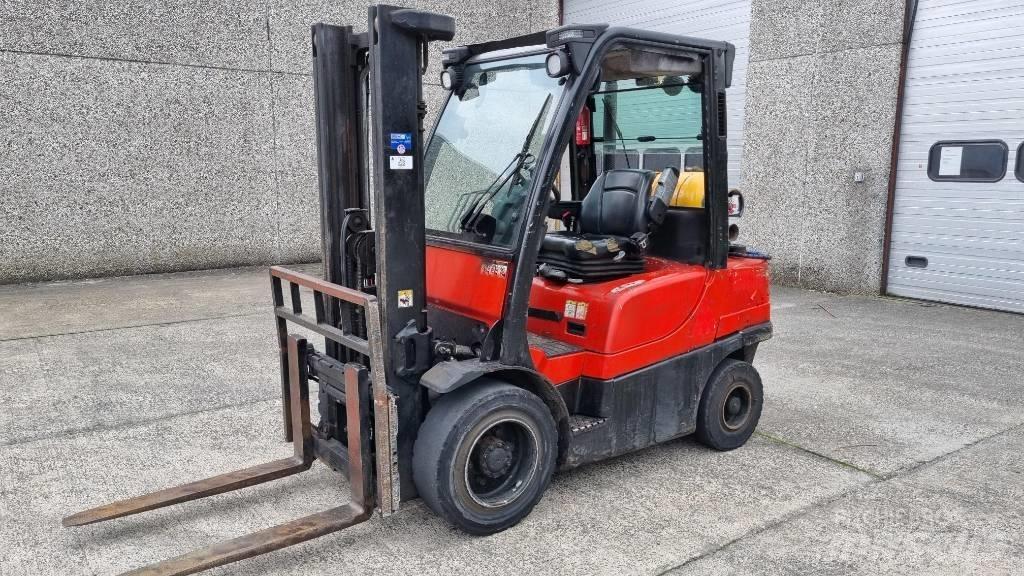Hyster H 3.00 FT Gas Stapler