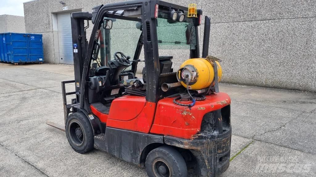 Hyster H 3.00 FT Gas Stapler