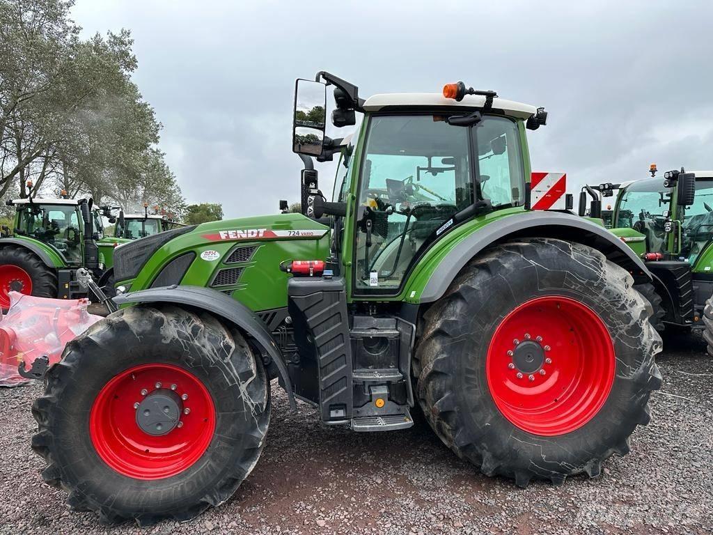Fendt 724 Profi Plus Traktoren