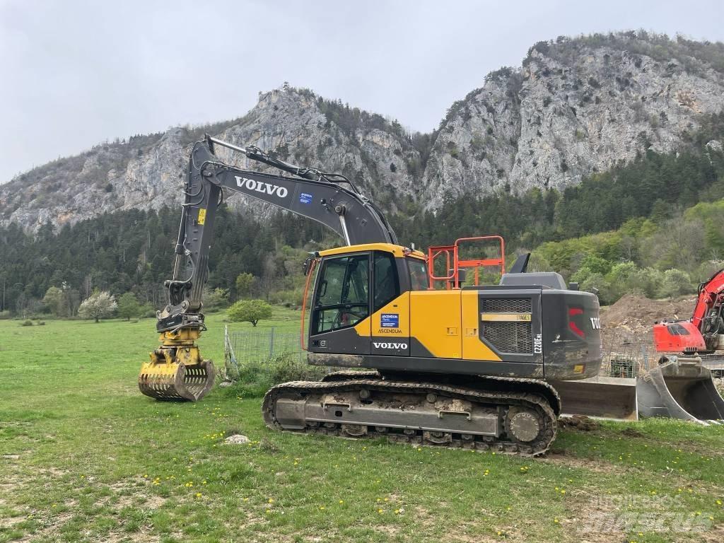 Volvo EC 220 E Raupenbagger