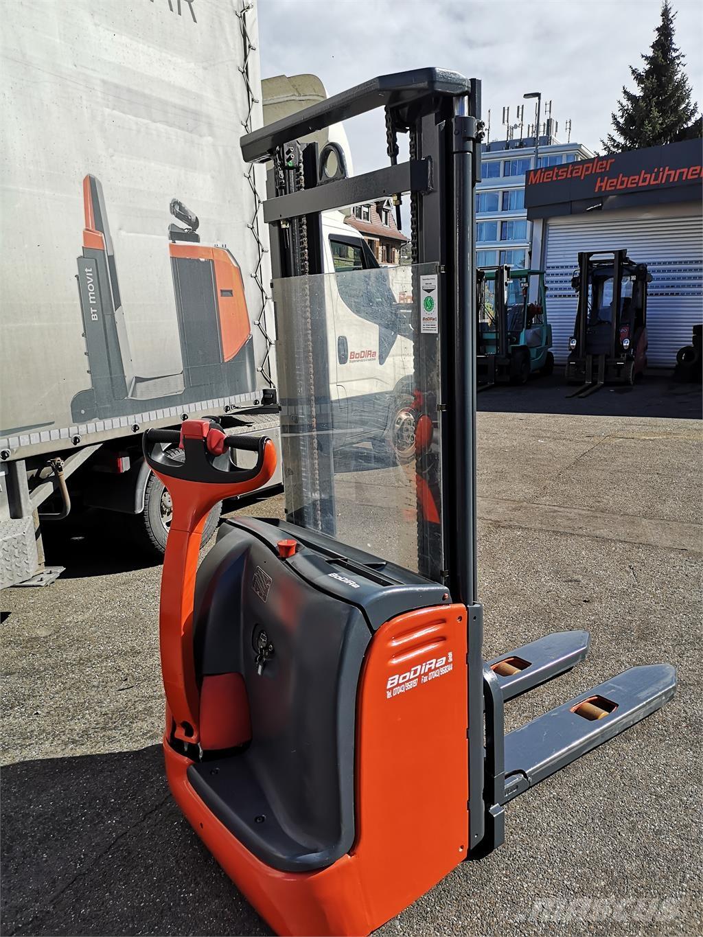 Linde L12 Selbstfahrstapler