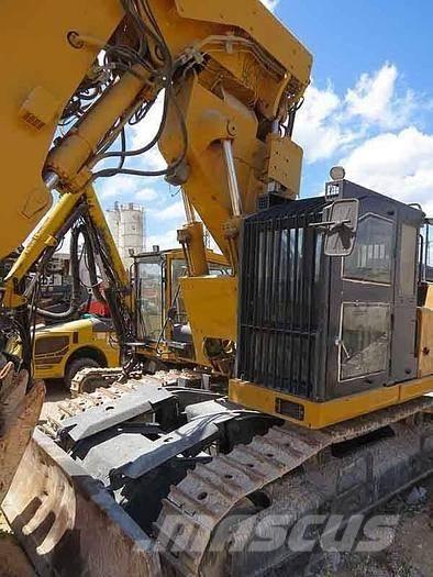 Liebherr 944C Spezialbagger