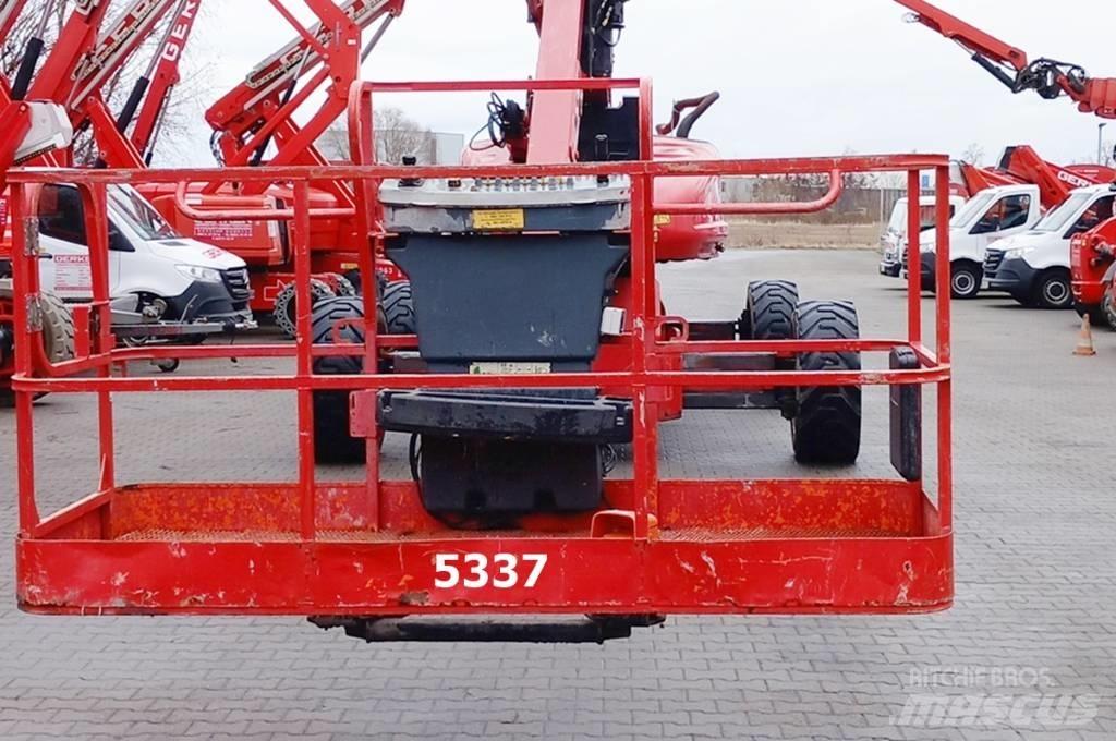 JLG 1250 AJP Gelenkteleskoparbeitsbühnen