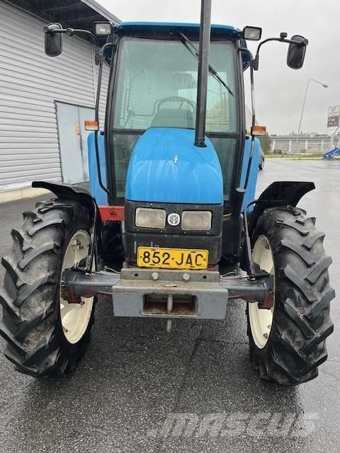 New Holland 5635 Traktoren