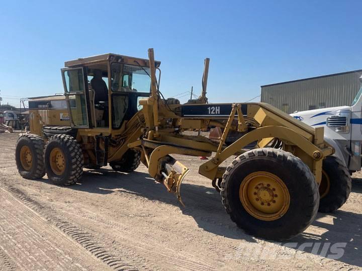 CAT 12 H Grader