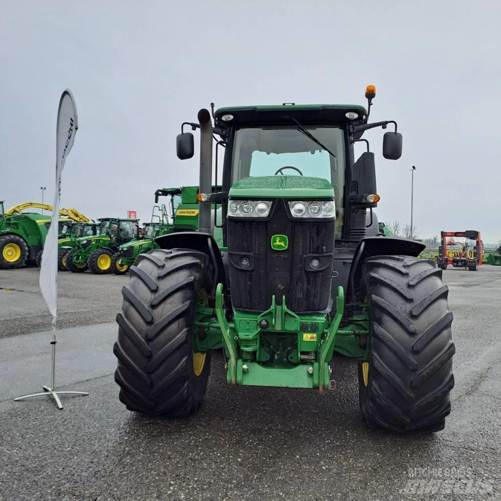 John Deere 7230 R Traktoren