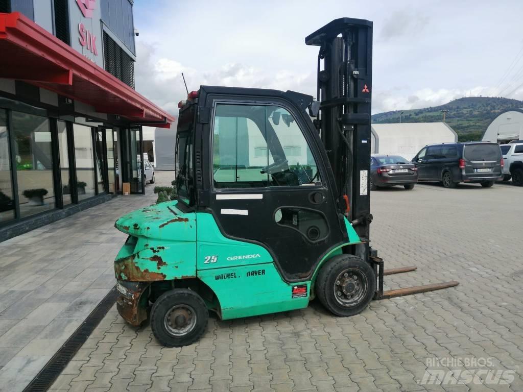 Mitsubishi FD25N Diesel Stapler