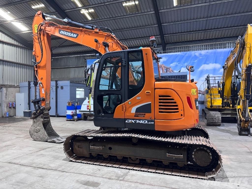 Doosan DX 140 LCR-5 Raupenbagger
