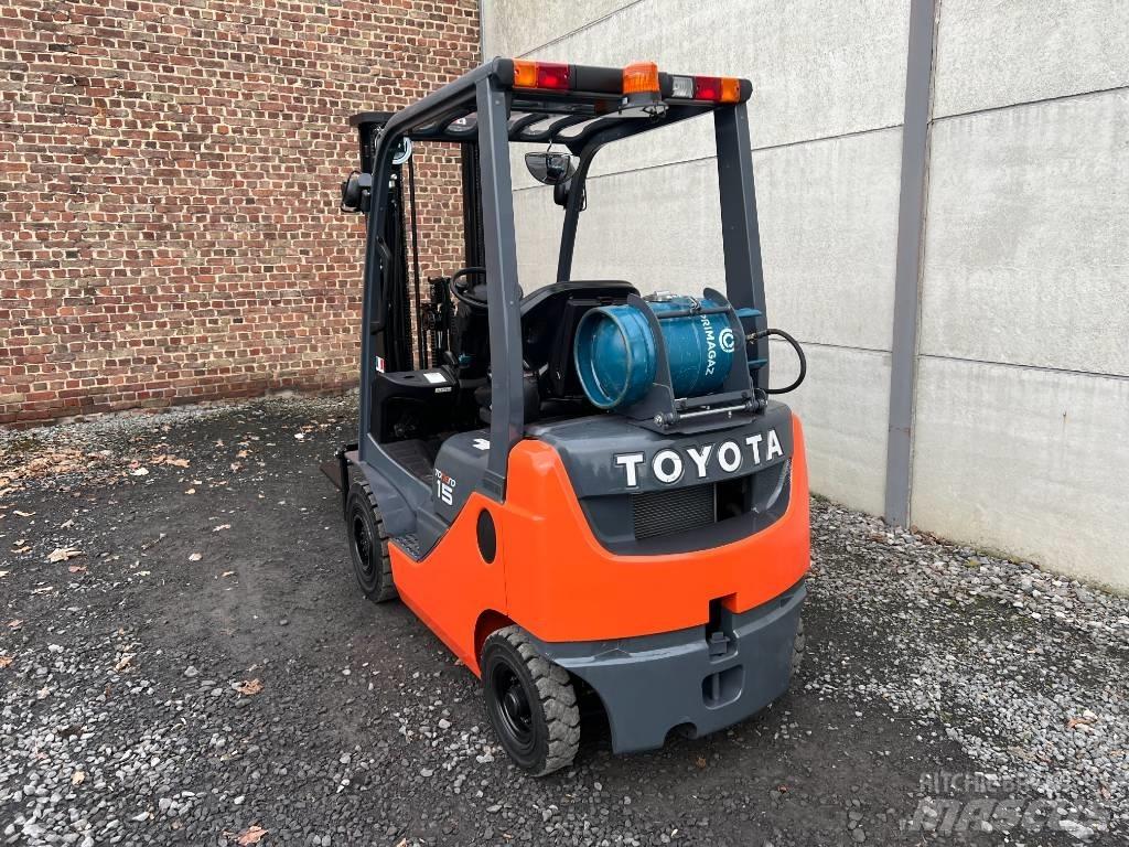 Toyota 02-8 FGF 15 Gas Stapler