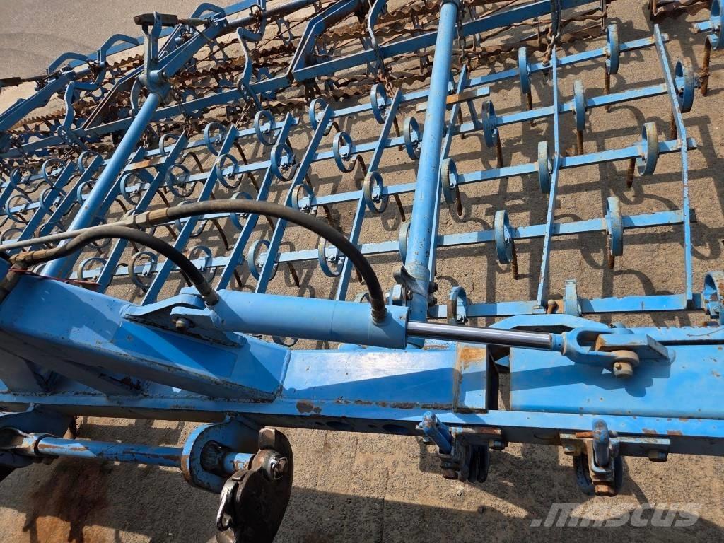 Lemken Koralle 4/560 Grubber