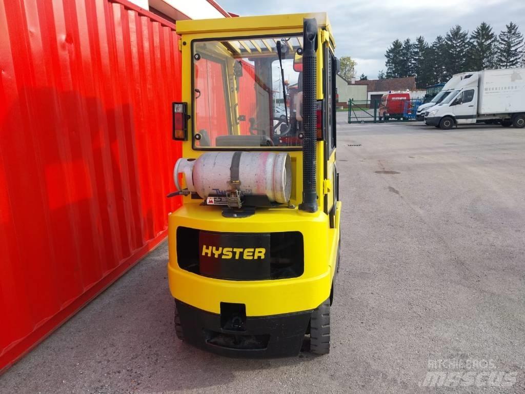 Hyster H 1.75 XM Gas Stapler
