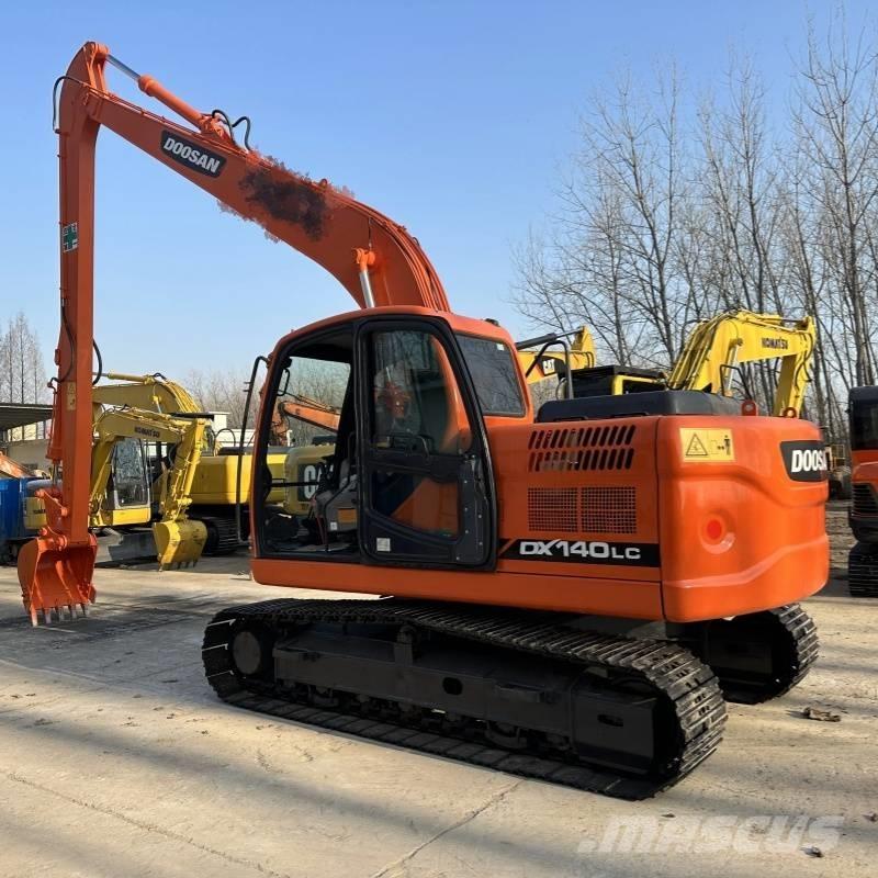 Doosan DX 140 Raupenbagger