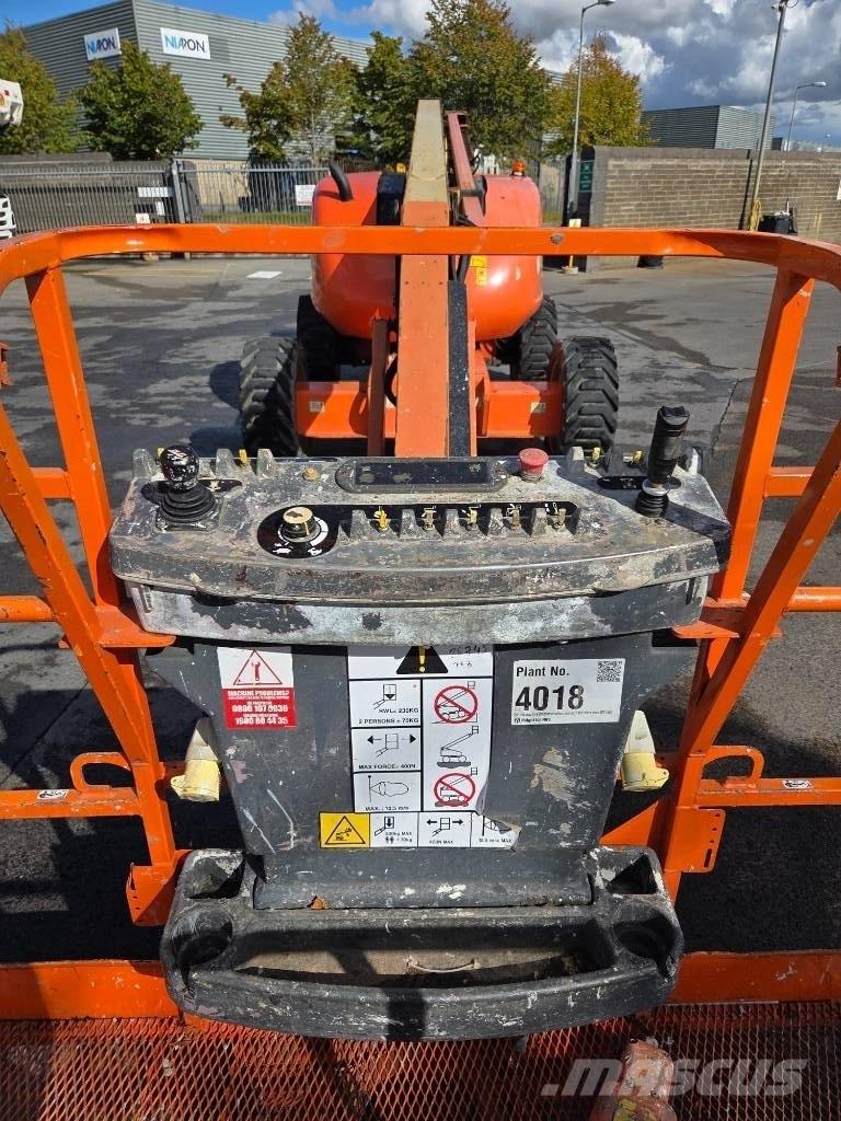 JLG 600 AJ Gelenkteleskoparbeitsbühnen
