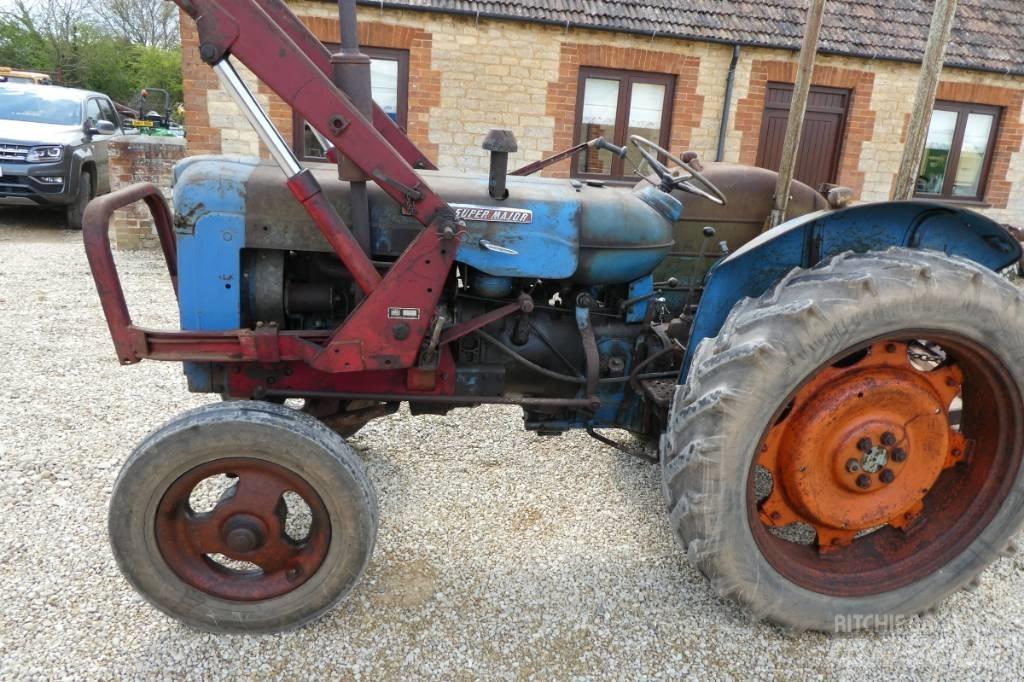 Fordson Super Major Traktoren