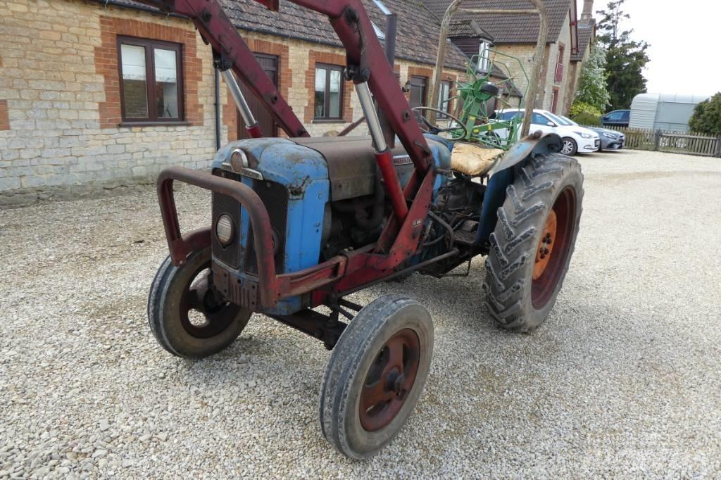 Fordson Super Major Traktoren