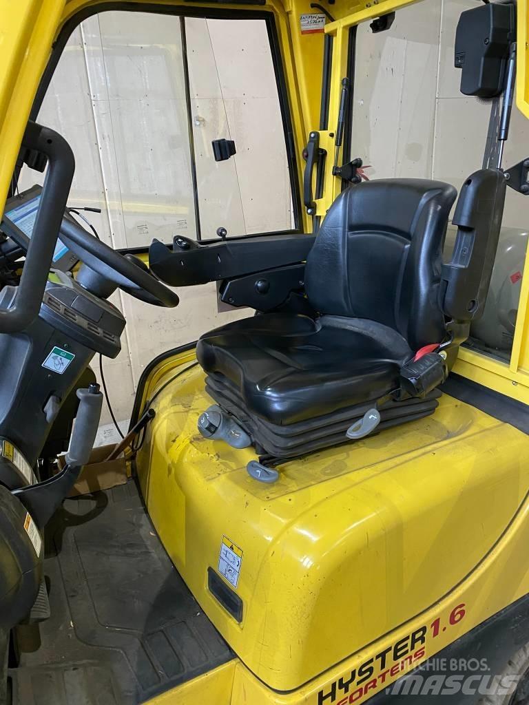 Hyster H1.6FT Gas Stapler