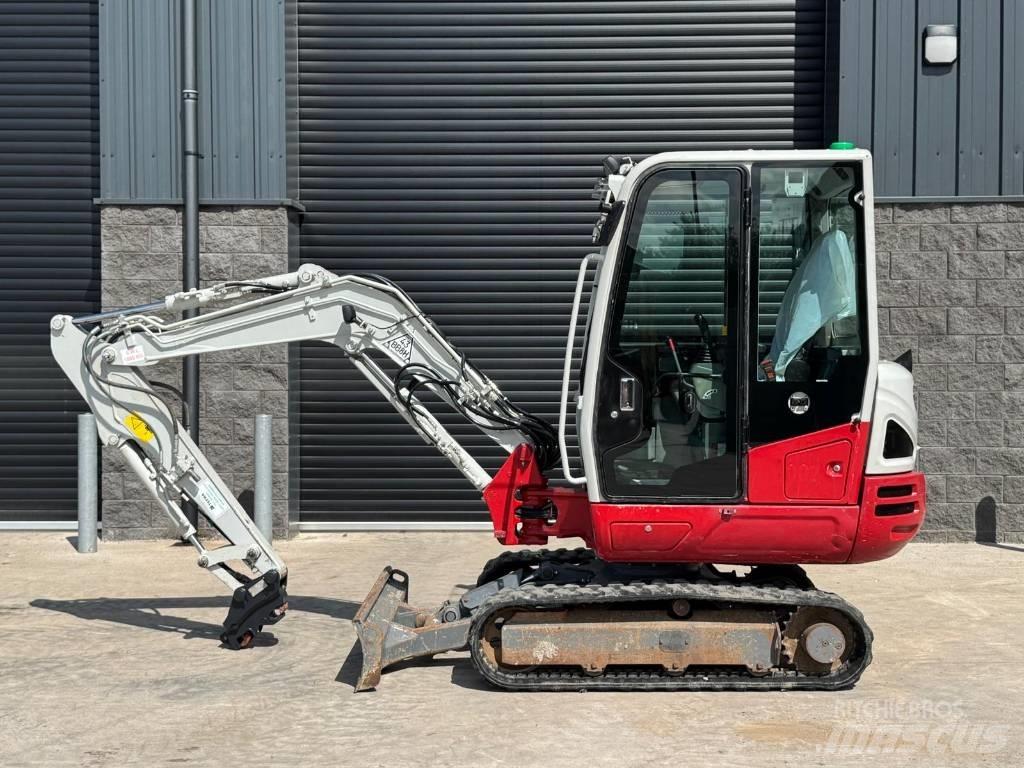 Takeuchi TB 230 Minibagger < 7t