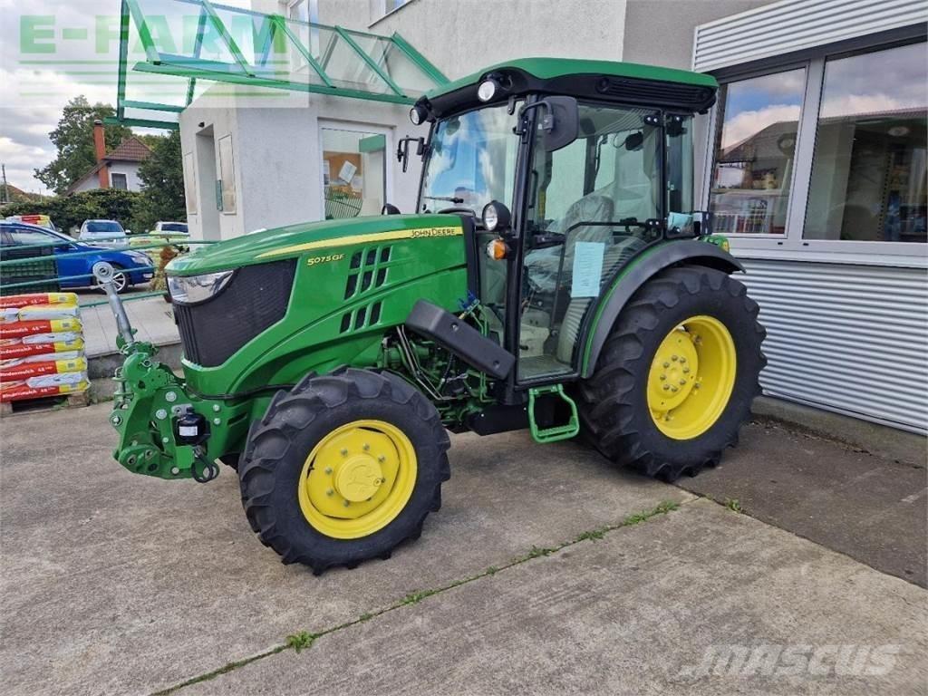 John Deere 5075 GF Traktoren