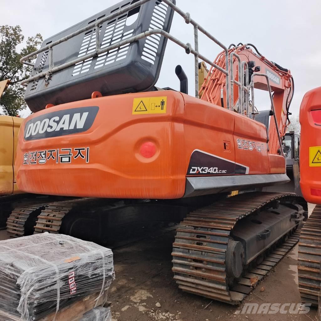 Doosan DX 300 LC Raupenbagger