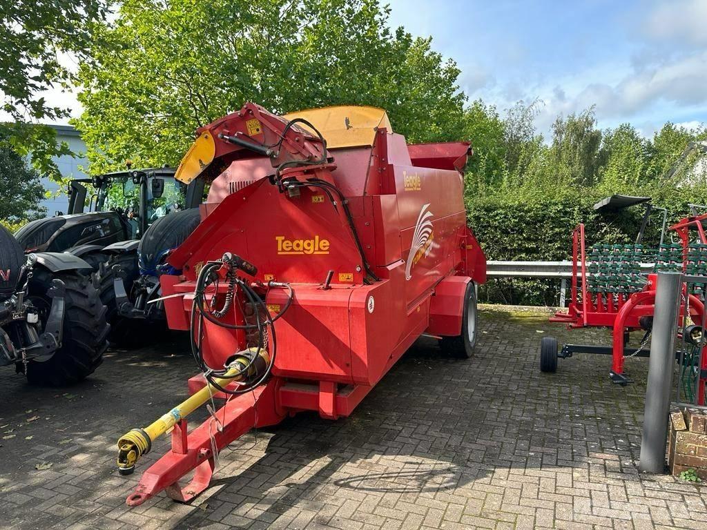 TEAGLE TOMAHAWK 1010 Ballenschredder, -schneider und -wickler
