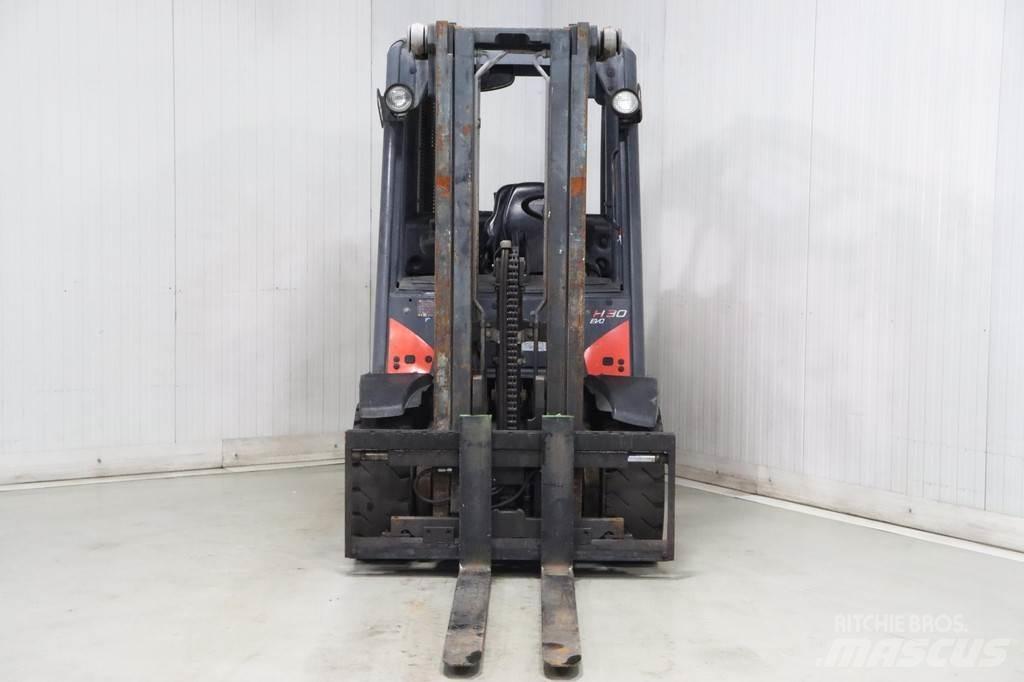 Linde H30D-02 Diesel Stapler