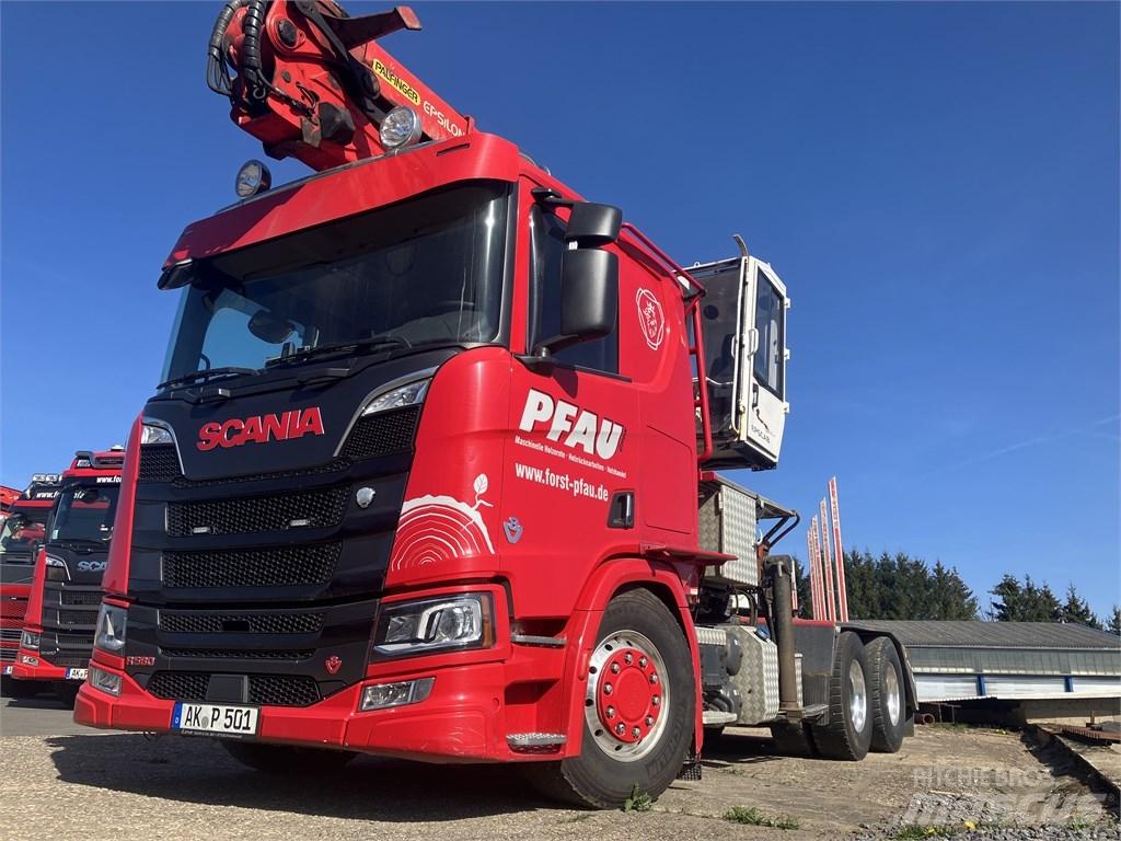Scania R 590 Holzfahrzeuge
