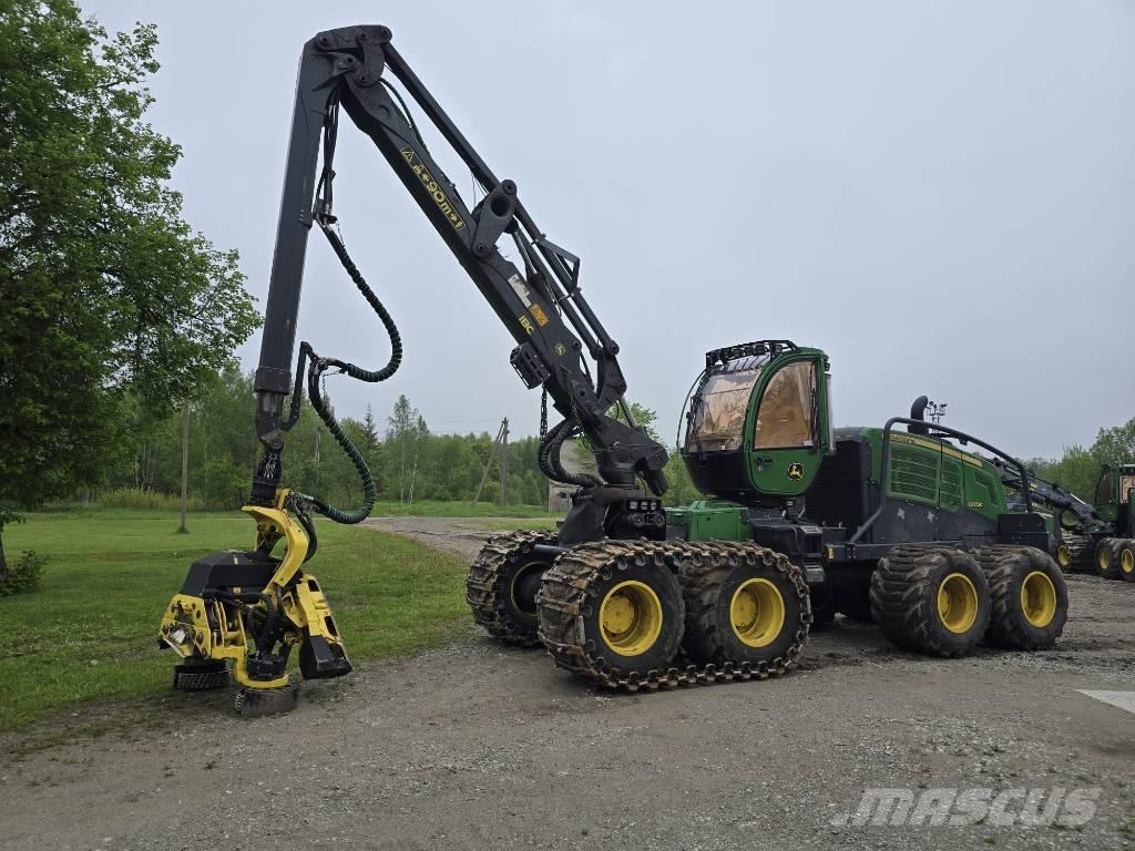 John Deere 1270 G Harvester