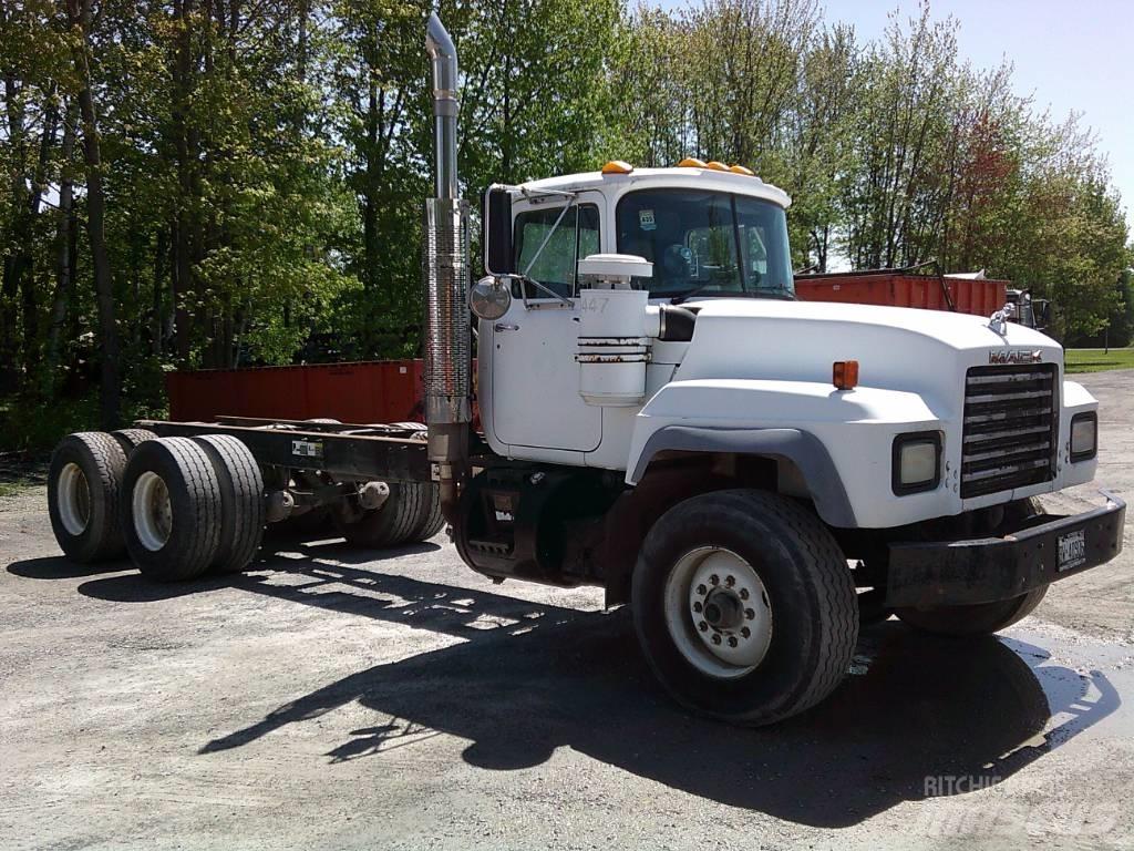 Mack RB 688 S Wechselfahrgestell