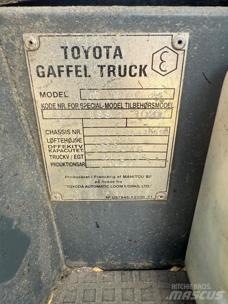 Toyota FD 25 Diesel Stapler