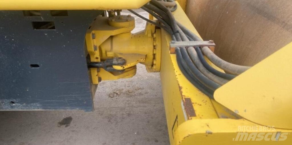 Bomag BW 213 D H-4 Erdbauwalzen