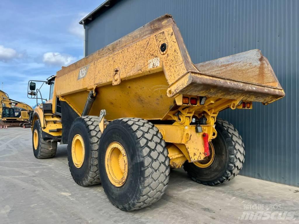 Volvo A25F Dumper - Knickgelenk