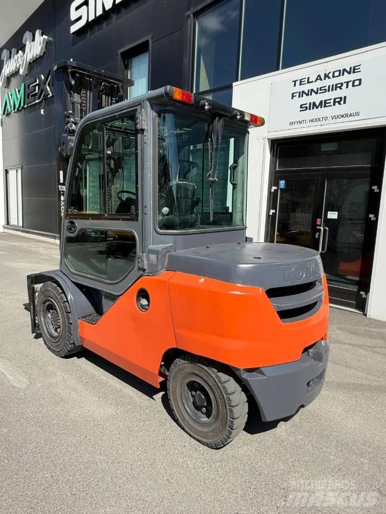 Toyota 40-8 FD45 N Diesel Stapler